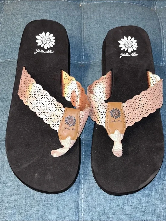 Yellow Box Flip Flops Tranquil Starburst Cut Out Shimmer Size 9 - Picture 3 of 6